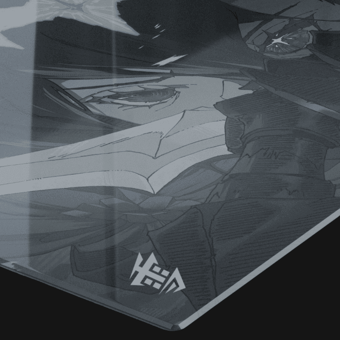 Competitive gaming setup with Yuki Aim Monokuro Glass pad and lightweight mouse.