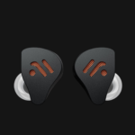 Par de IEMs open-back Fosi Audio IM4 com shell em alumínio CNC 6063 com grelha traseira open-back ventilada, nozzles intercambiáveis em latão e alumínio no colorway Obsidian preto