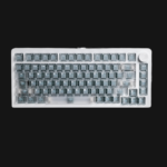 Teclado MonsGeek M1 V5 HE 75% em alumínio, vista de cima com retroiluminação ARGB south-facing através de keycaps shine-through e knob programável flutuante